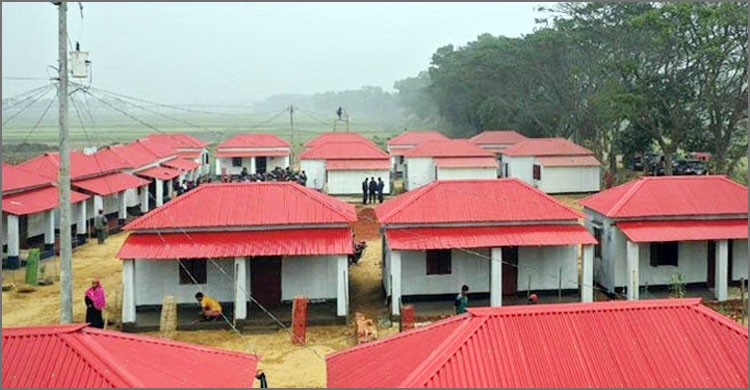 রোববার ঘর পাচ্ছে আরও ৫৩ হাজার অসহায় পরিবার রোববার ঘর পাচ্ছে আরও ৫৩ হাজার অসহায় পরিবার